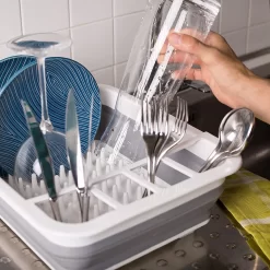 Amazy Afdruiprek Opvouwbaar & Bpa-vrij - Afdruiprek Voor Het Drogen Van Bestek, Borden, Glazen & Flessen - Afdruipmat In Grijs-wit Van Kunststof & Silicone Voor Gootsteen, Spoelbakken, Keuken -Lifestyleproducten 1200x1200 1243