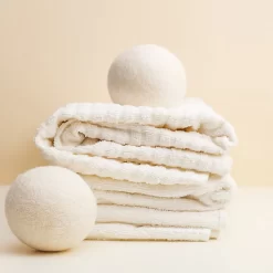 Apeiron Drogerballen - Droogballen - 6 XL Wasbollen - Droger - Duurzaam - Wasmachine - Wasverzachter - Energie Besparen - Zero Waste - Schapenvacht - Wol -Lifestyleproducten 1200x1200 544