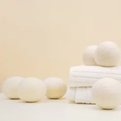 Apeiron Drogerballen - Droogballen - 6 XL Wasbollen - Droger - Duurzaam - Wasmachine - Wasverzachter - Energie Besparen - Zero Waste - Schapenvacht - Wol -Lifestyleproducten 1200x1200 547