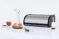 Brabantia Broodtrommel - Met Schuifdeksel - Matt Steel Fingerprint Proof -Lifestyleproducten 1200x798 6