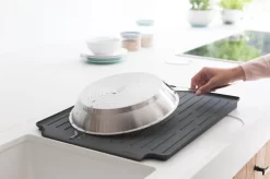 Brabantia SinkSide Afdruiprek - Dark Grey -Lifestyleproducten 1200x799 26