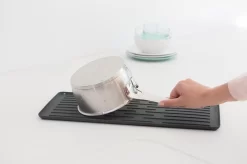 Brabantia SinkSide Afdruiprek Compact - Dark Grey -Lifestyleproducten 1200x799 29