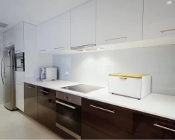 Broodtrommel-Helpt Brood Vers Te Houden-Wit-Brooddoos-Bewaardoos-Vershouddoos-Broodkast-Broodbak-Broodmand-Metaal -Lifestyleproducten 1200x961 2